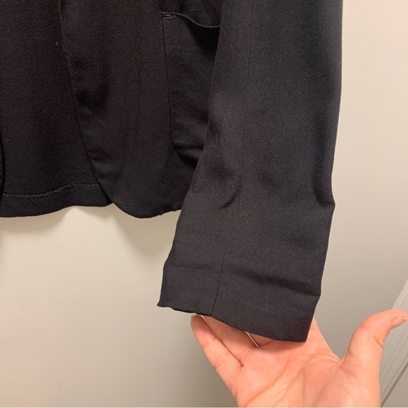 Talula Aritzia Black Two Pocket Flowy Kent Blazer - Picture 6 of 10